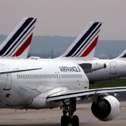 AIR FRANCE GASI OKO 1.200 RADNIH MESTA Bez posla ostaju radnici u niskotarifnoj avio kompaniji HOP