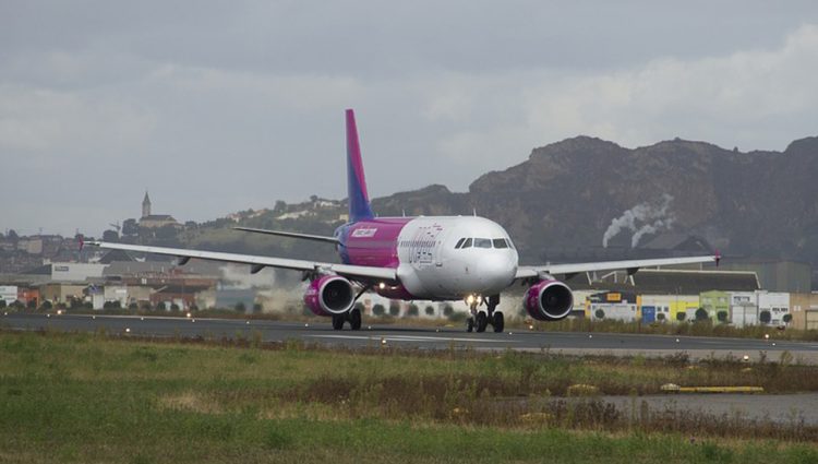 Izvršni direktor Wizz Aira upozorio da problemi sa letovima tek dolaze