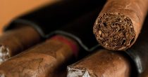 BRITANSKI DUVANSKI GIGANT U KRIZI Distributer kubanskih cigara stavljen na prodaju