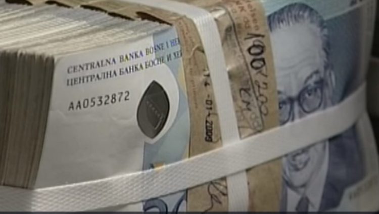 VLADA RS PRODALA DEO OBVEZNICA Na aukciji prikupljeno 135 miliona konvertibilnih maraka