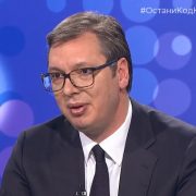 SLEDEĆE SEDMICE MOGUĆE UKIDANJE VANREDNOG STANJA Predsednik Vučić najavio blaže mere i za 1. maj