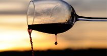 Boca vina "sazrelog" u svemiru košta milion dolara