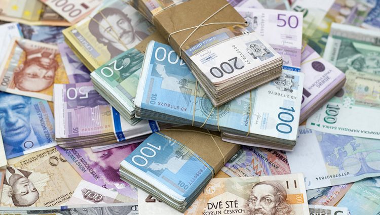 DINARSKA ŠTEDNJA I DALJE ISPLATIVIJA OD DEVIZNE Povećava se dinarizacija finansijskog sistema Srbije