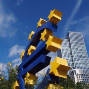 Evropska centralna banka još jednom podigla ključne kamatne stope za 50 baznih poena