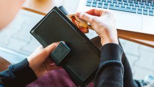 ECB upozorila na trend potiskivanja gotovinskog plaćanja