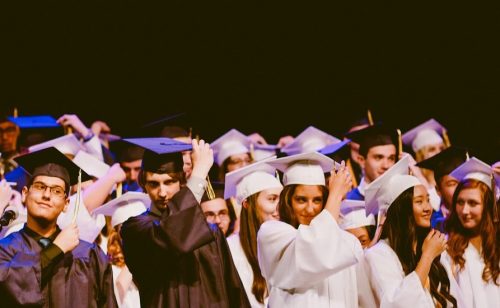 Zaposlenost nedavno diplomiranih studenata u EU dostigla 83 odsto u 2025.