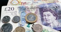 Britanska funta pala ispod 1,10 za dolar, prvi put u 37 godina