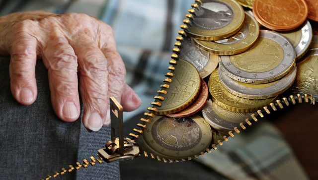 Prihod od doprinosa u Crnoj Gori izjednačen sa sumom za isplatu penzija