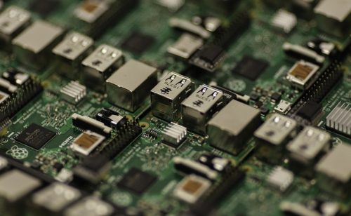 Tramp dozvolio izvoz Nvidia H200 čipova u Kinu