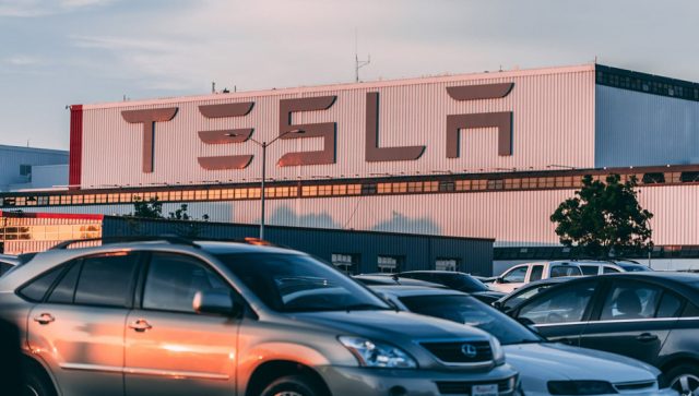 Polovni Tesla automobili brže gube vrednost od drugih