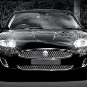 Akcije Tata Motors trpe zbog slabih rezultata Jaguara