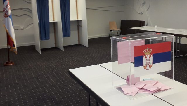 Građani Srbije danas biraju predsednika, poslanike i odbornike