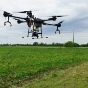 AMAZON DRONOVIMA DOSTAVLJA ROBU Kompanija dobila dozvolu FAA za isporuku paketa teških do pet kilograma