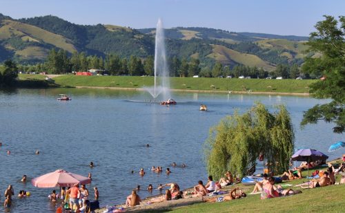 Srebrno jezero dobija zatvoreni bazen i trg