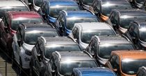 Auto-industrija u leru, prva polovina godine obeležena padom prodaje