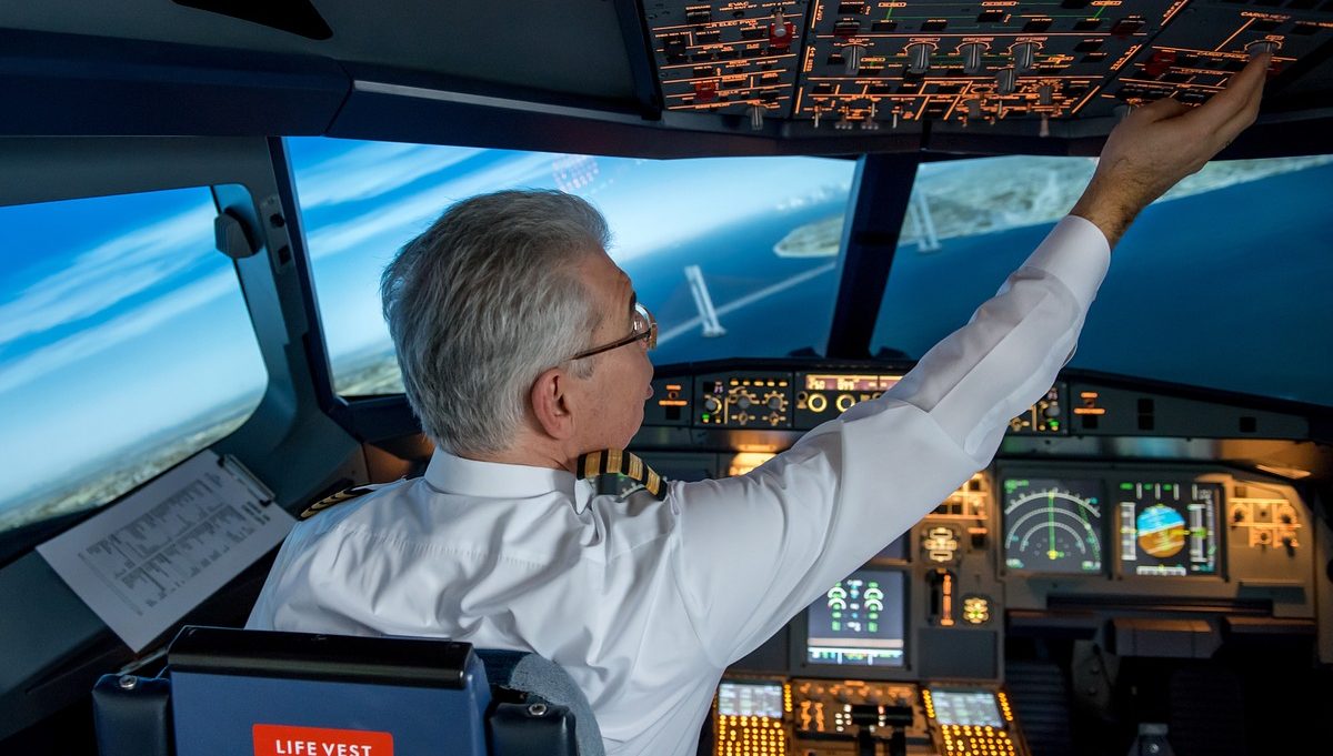 Koliko zarađuju piloti u Srbiji, a koliko košta njihova obuka? | Biznis.rs