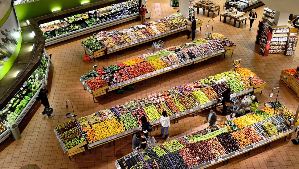Maloprodaja voća unutar supermarketa