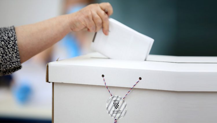 PARLAMENTARNI IZBORI U CRNOJ GORI Više od 540 hiljada birača opredeljuje se između 11 lista