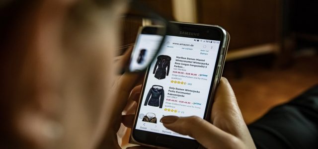 ONLINE KUPOVINA I PRAVA POTROŠAČA Evo na šta sve treba da obratite pažnju