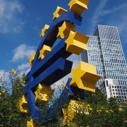 ECB očekuje značajno usporavanje poslovnih aktivnosti u evrozoni