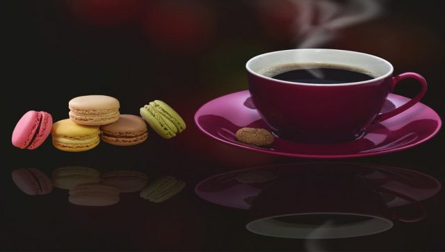 RAD OD KUĆE ZA BRITANCE NIJE ISPLATIV U vreme epidemije potrošili milione na čajeve, kafu i biskvite
