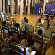 BUDŽET SRBIJE JE ZDRAV, IZDRŽAĆE MERE POMOĆI I INVESTICIJE Stopa javnog duga biće na 60 odsto, poručio predsednik Srbije