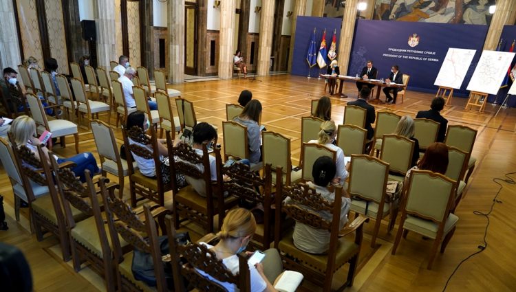 BUDŽET SRBIJE JE ZDRAV, IZDRŽAĆE MERE POMOĆI I INVESTICIJE Stopa javnog duga biće na 60 odsto, poručio predsednik Srbije