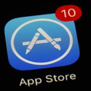 Više od 1.500 programera aplikacija u Velikoj Britaniji tuži Apple