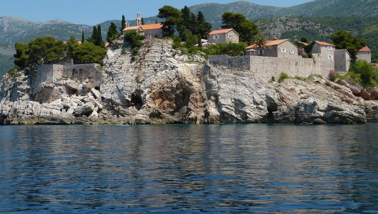 Crnogorsko primorje puno turista