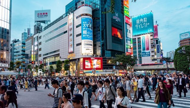 Japanski premijer pozvao velike kompanije da povećaju plate zaposlenima