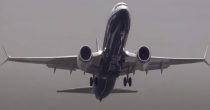 BOING 737 MAX PONOVO NA AMERIČKOM NEBU Posle 20 meseci zabrane avion American Airlines leteo od Majamija do Njujorka