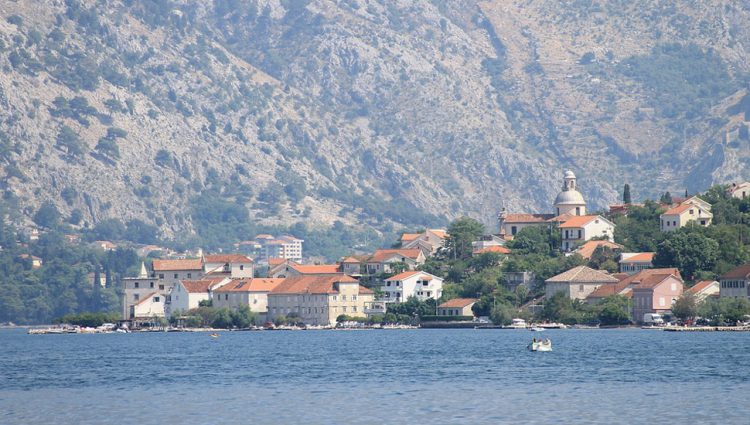Koji gradovi imaju najveći prosek plata u Crnoj Gori?