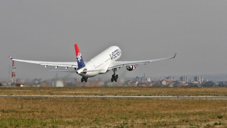 Air Serbia otkazuje popodnevne letove vikendom za London