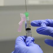 KINEZI STAJU NA PUT  KORONI? Uspešno testiranje vakcine instituta u Pekingu