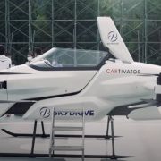 Kineski „leteći automobil“ obavio prvi javni let