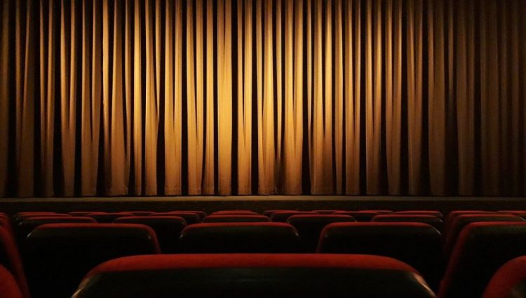 HOLIVUD ĆE SE TRAJNO IZMENITI POSLE PANDEMIJE Da li će striming kompanije pokupovati najveće filmske studije?