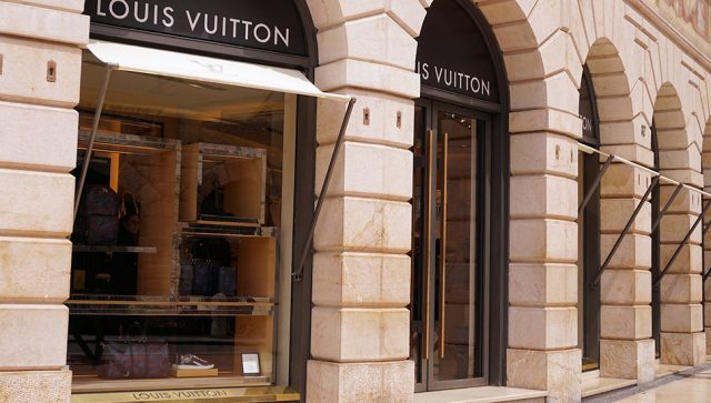 Kompanija Louis Vuitton optužena da je prikupljala biometrijske podatke kupaca