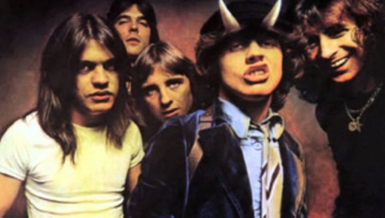 GLASINE SU I ZVANIČNO POTVRĐENE Novembarska premijera novog albuma legendarne grupe AC/DC