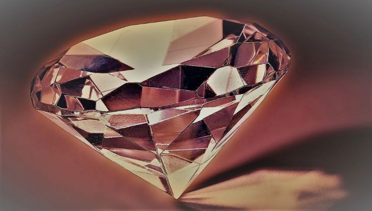 „DUH RUŽE“ NA AUKCIJI U SOTBIJU Nestašica najvrednijih dijamanata pokreće visoku cenu