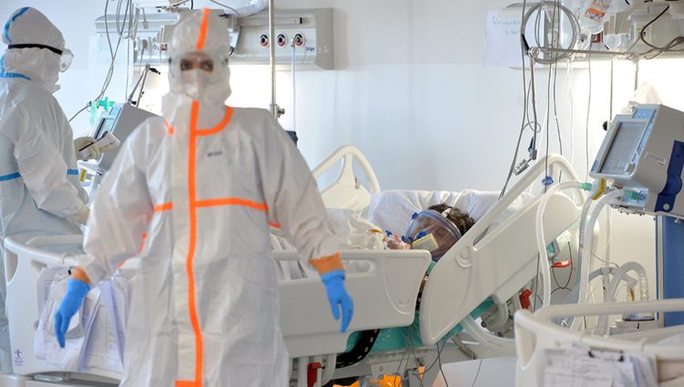 VIŠE OD 2.000 ZARAŽENIH KORONOM U SRBIJI U poslednja 24 sata preminulo 29 pacijenata