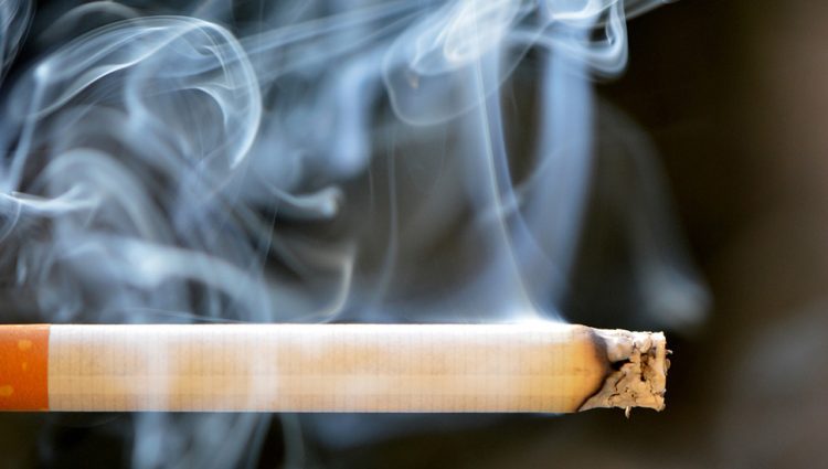 Britanski zakon o zabrani prodaje cigareta mlađima od 15 godina prošao prvo glasanje