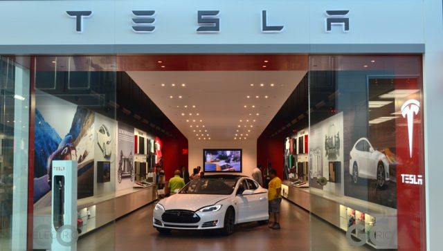 Tesla isporučila skoro pola miliona vozila za tri meseca
