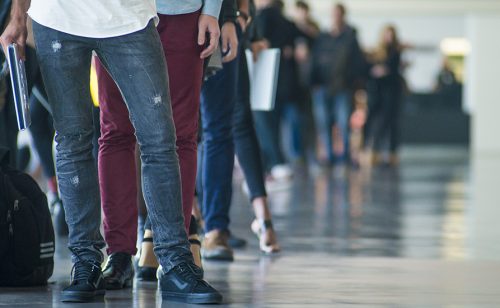 Blagi porast zahteva za naknadu za nezaposlene u SAD