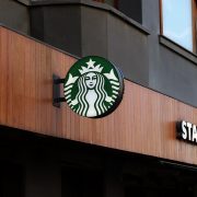 Starbucks uložio 220 miliona dolara u proizvodni i distributivni centar u Kini