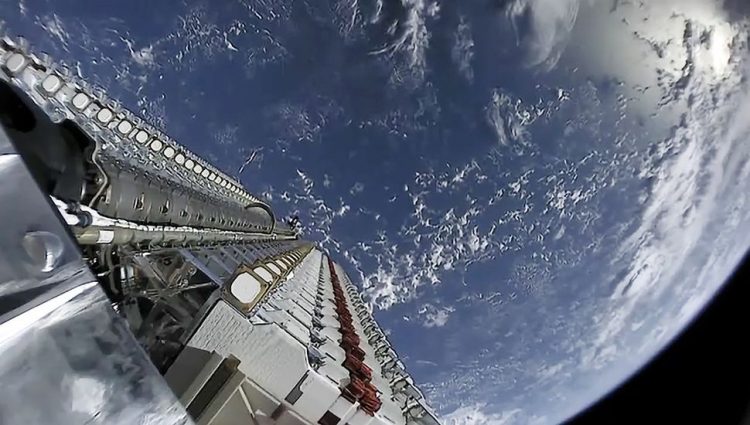 MASK POSLAO JOŠ 60 SATELITA U ORBITU Falcon 9 je najizdržljivija raketa do danas
