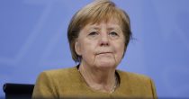 Merkel: Treba nastaviti dijalog sa Putinom