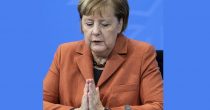 NEMAČKA NA PREKRETNICI Posle 16 godina vođstva Merkelove CDU bira novog šefa