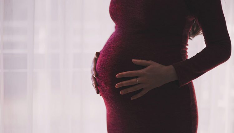 Trudnice i porodilje u začaranom krugu procedura