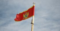 Crnogorska zastava i nebo