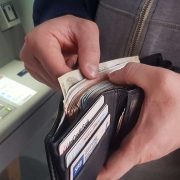 Minimalna zarada u Srbiji mogla bi da poraste do 40.000 dinara